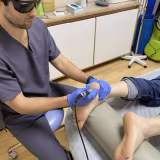 Best laser therapy clinics for chronic pain cover
