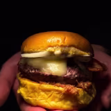 Mejores hamburguesas de comida rápida para pedir a domicilio en España cover