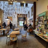 Mejores librerías de filosofía de Madrid cover