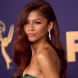 Mejores transformaciones de color de pelo de celebridades cover