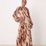 Best-selling fitted long dresses online in Spain cover