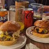 Mejores hamburgueserías gourmet a domicilio en España cover