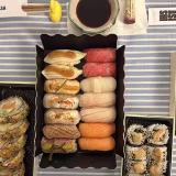 Mejores restaurantes de sushi con take away en España cover