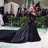 Vestidos más icónicos de la alfombra roja cover