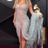 Mejores looks de la alfombra roja de los Grammy 2025 cover