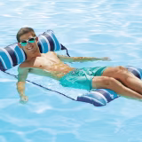 Colchonetas y flotadores de piscina más cómodos cover