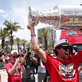 Mejores desfiles de celebración de campeonatos deportivos en Florida cover