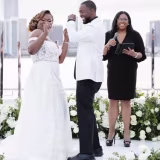 Mejores oficiantes de bodas bilingües de Texas cover