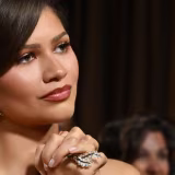 Mejores joyas de platino en los Oscars cover