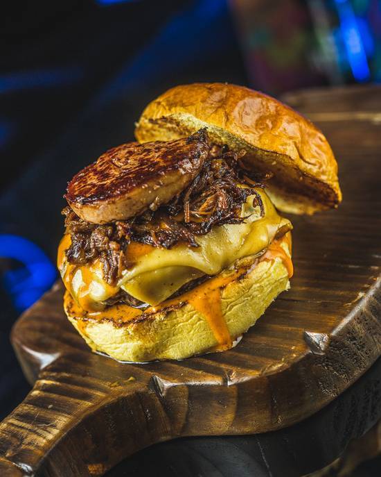 Best Burger Restaurants with Fresh Ingredients in Malaga