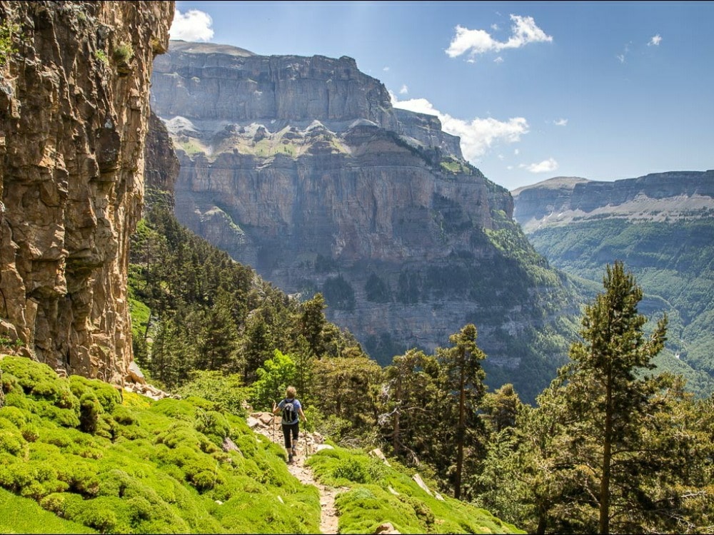 Best recreational establishments for families with children in Huesca