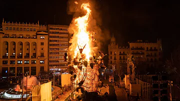 Las fiestas populares más imprescindibles de las Comunidades Autónomas