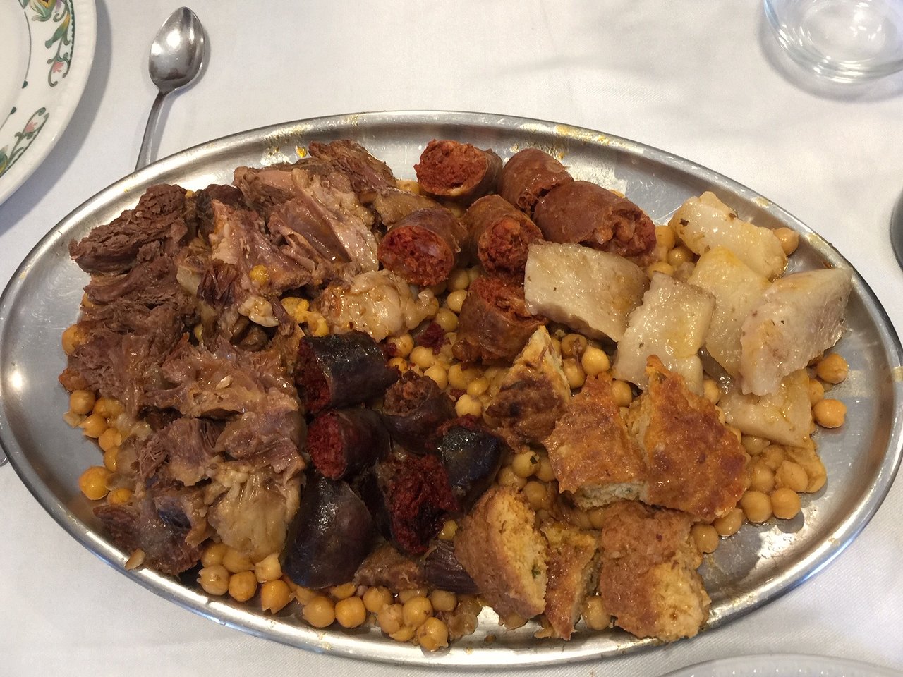 Family Plans: Restaurants in Cantabria to Enjoy Cocido Lebaniego with Children