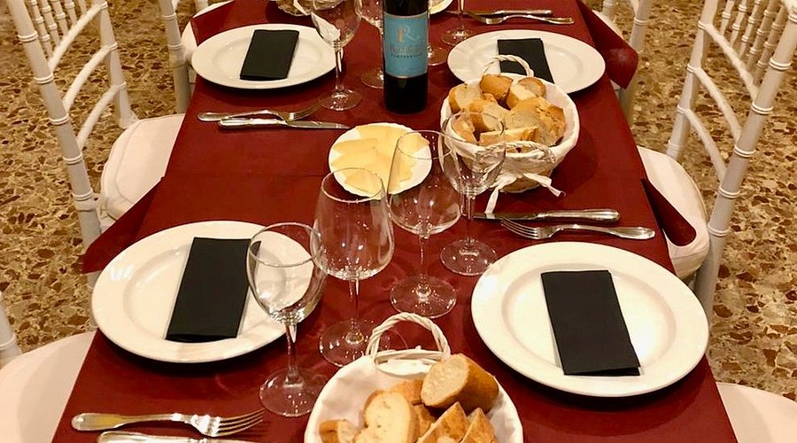 Best restaurants for traditional cuisine faithful to the original recipes of Toledo