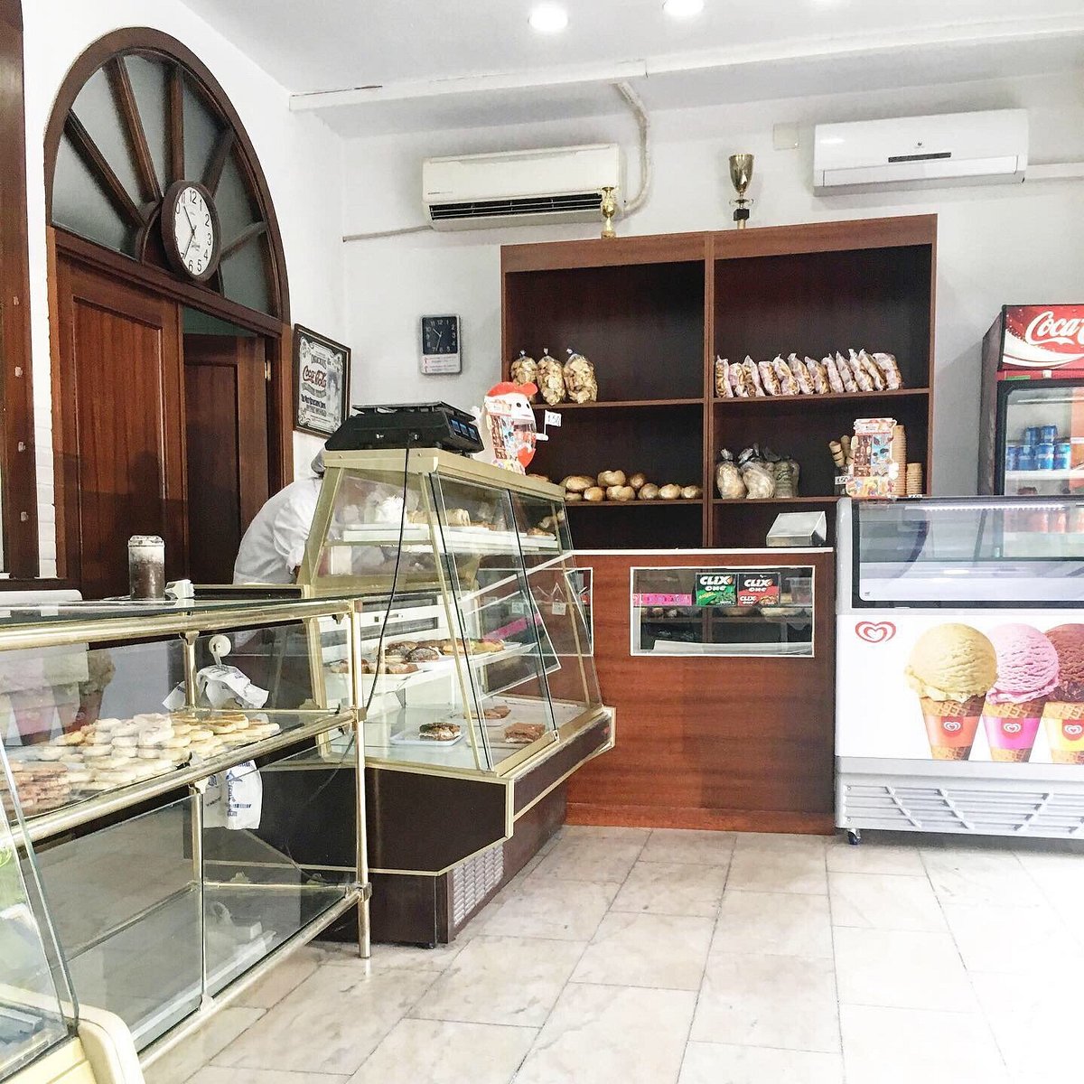 Best traditional pastry shops with quality ingredients in Badajoz