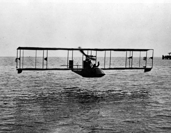 Hitos históricos de la aviación comercial