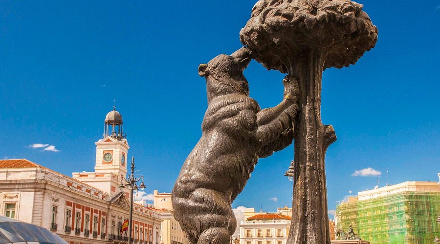 Emblematic sculptures of Madrid