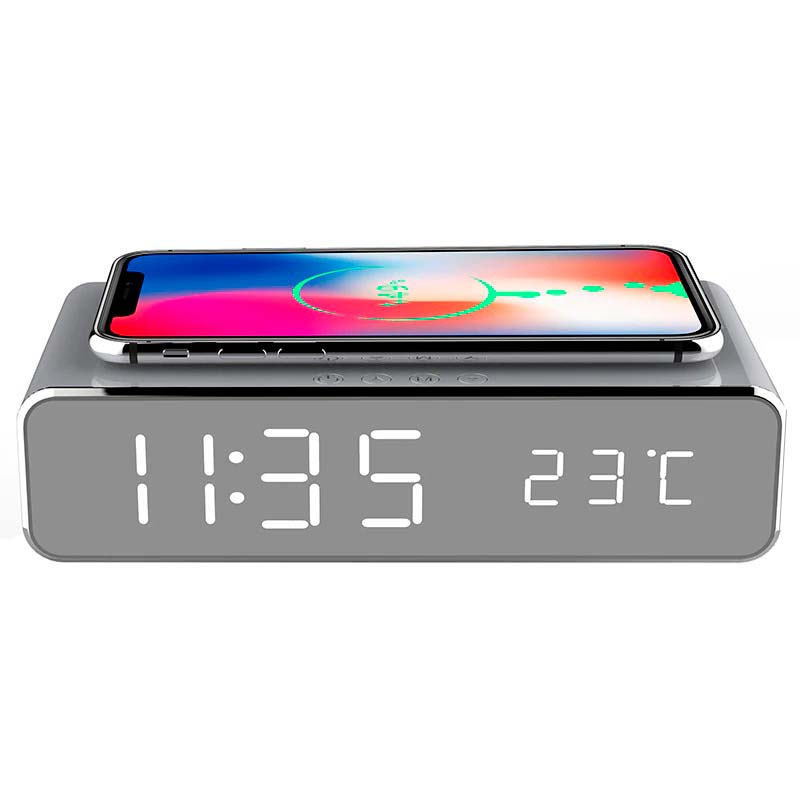 Best desk accessories with integrated clock