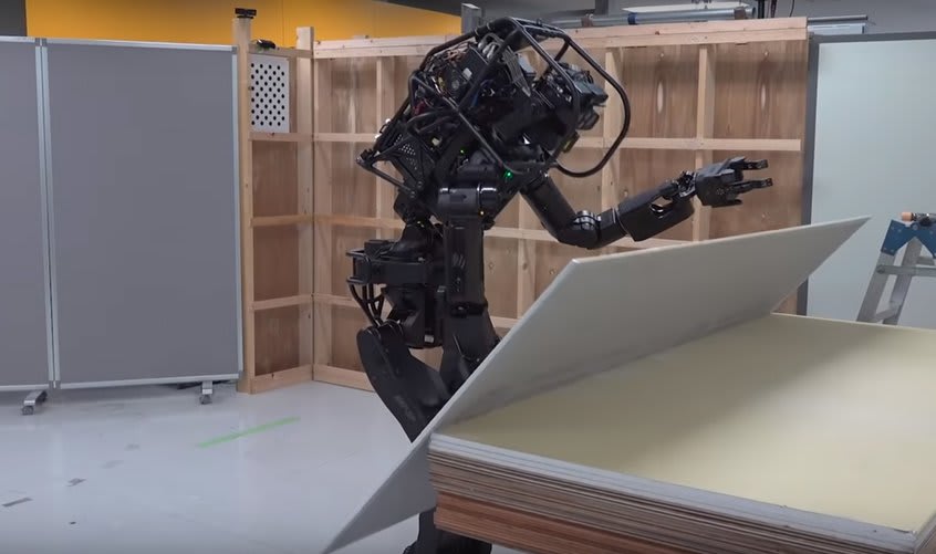 Image: The HRP-5P in action (AIST, via YouTube) Image: The HRP-5P in action (AIST, via YouTube)