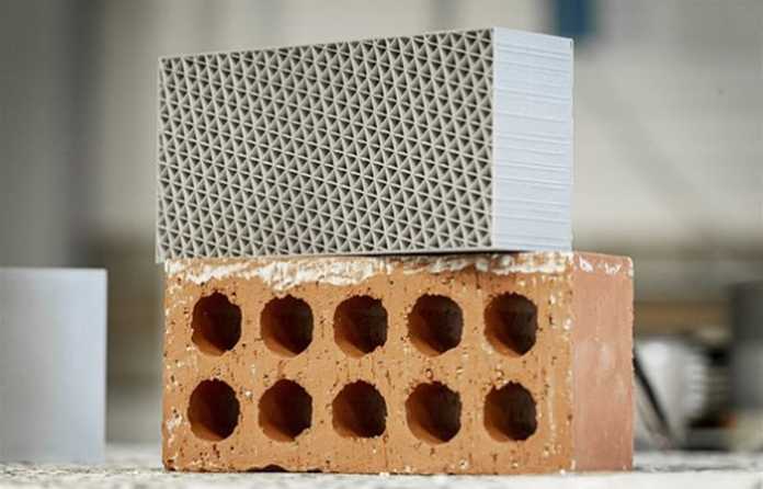 The new brick compared to a traditional brick (Image: De Montfort University) The new brick compared to a traditional brick (Image: De Montfort University)