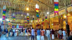 Paramekkavu Bagavathi Temple Vela - Koorkenchery Desapattu on 31st Dec 2019