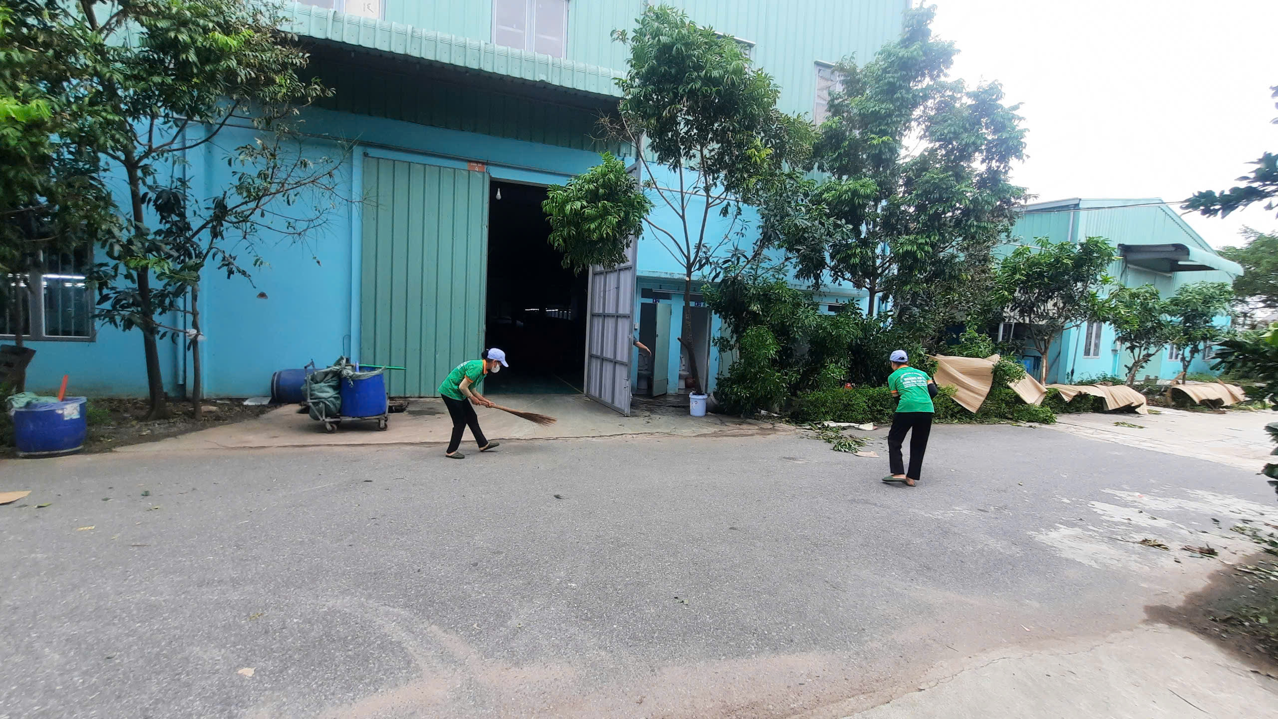Đội ngũ nhân viên vệ sinh tận tâm