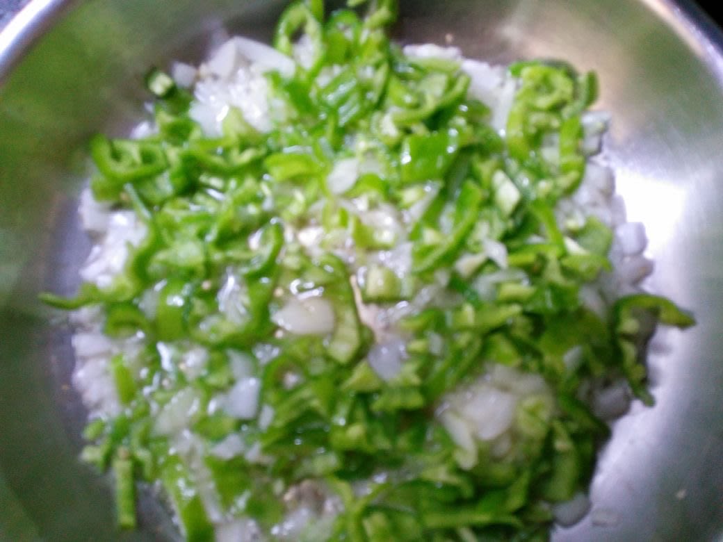 Domatesli Biberli Bulgur Pilavı Adım 2