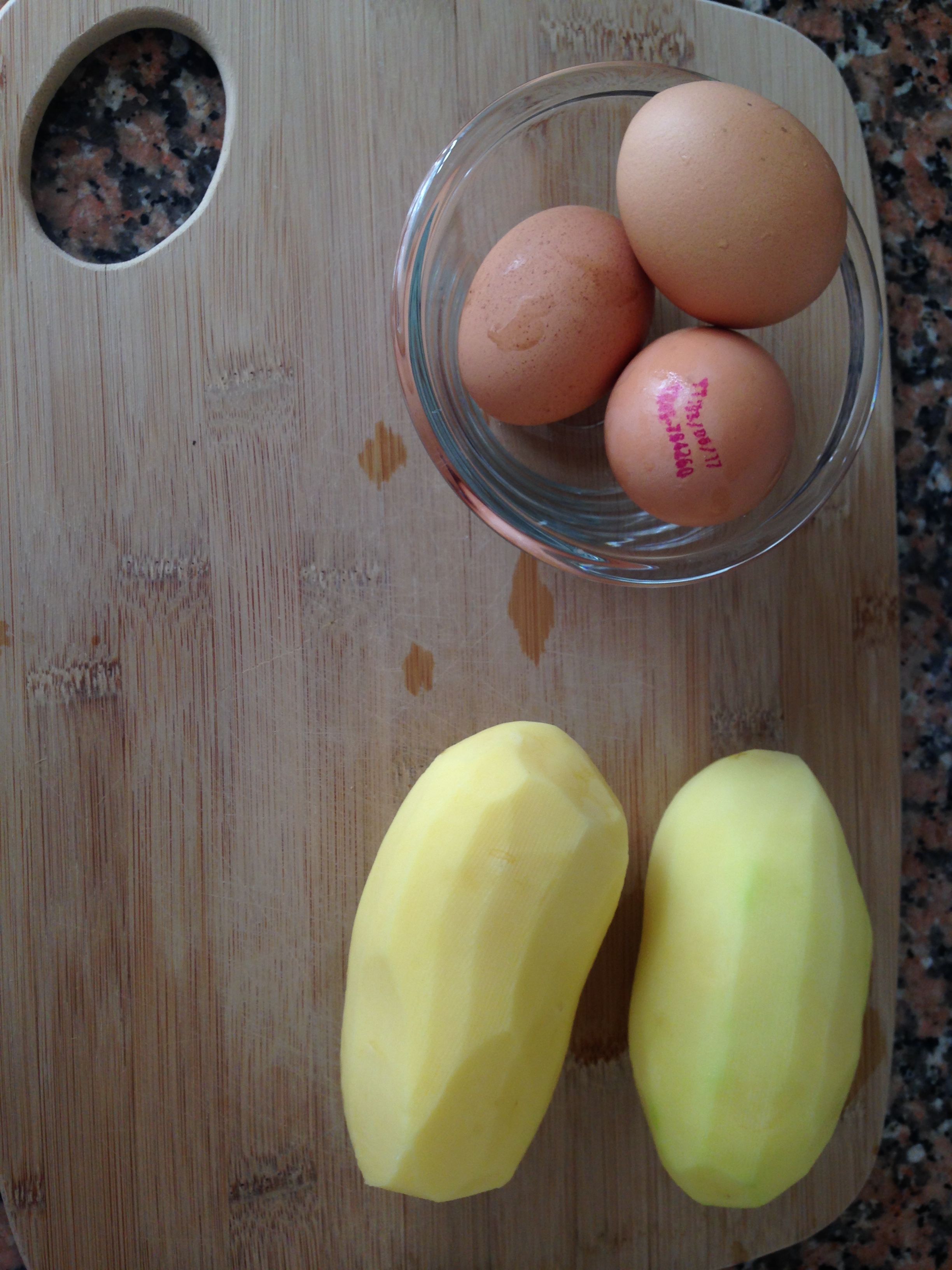 Patatesli Yumurta Adım 1