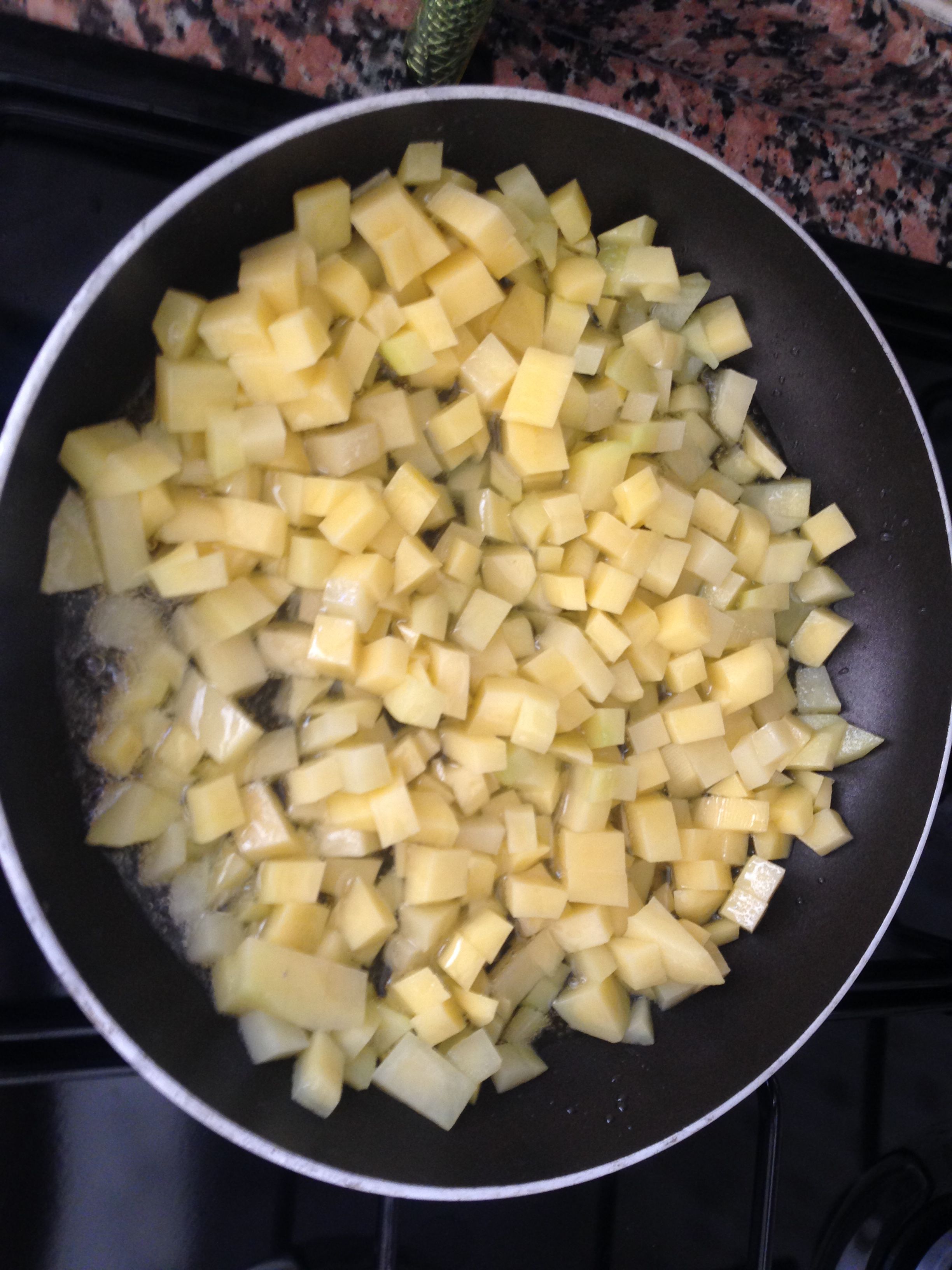 Patatesli Yumurta Adım 3