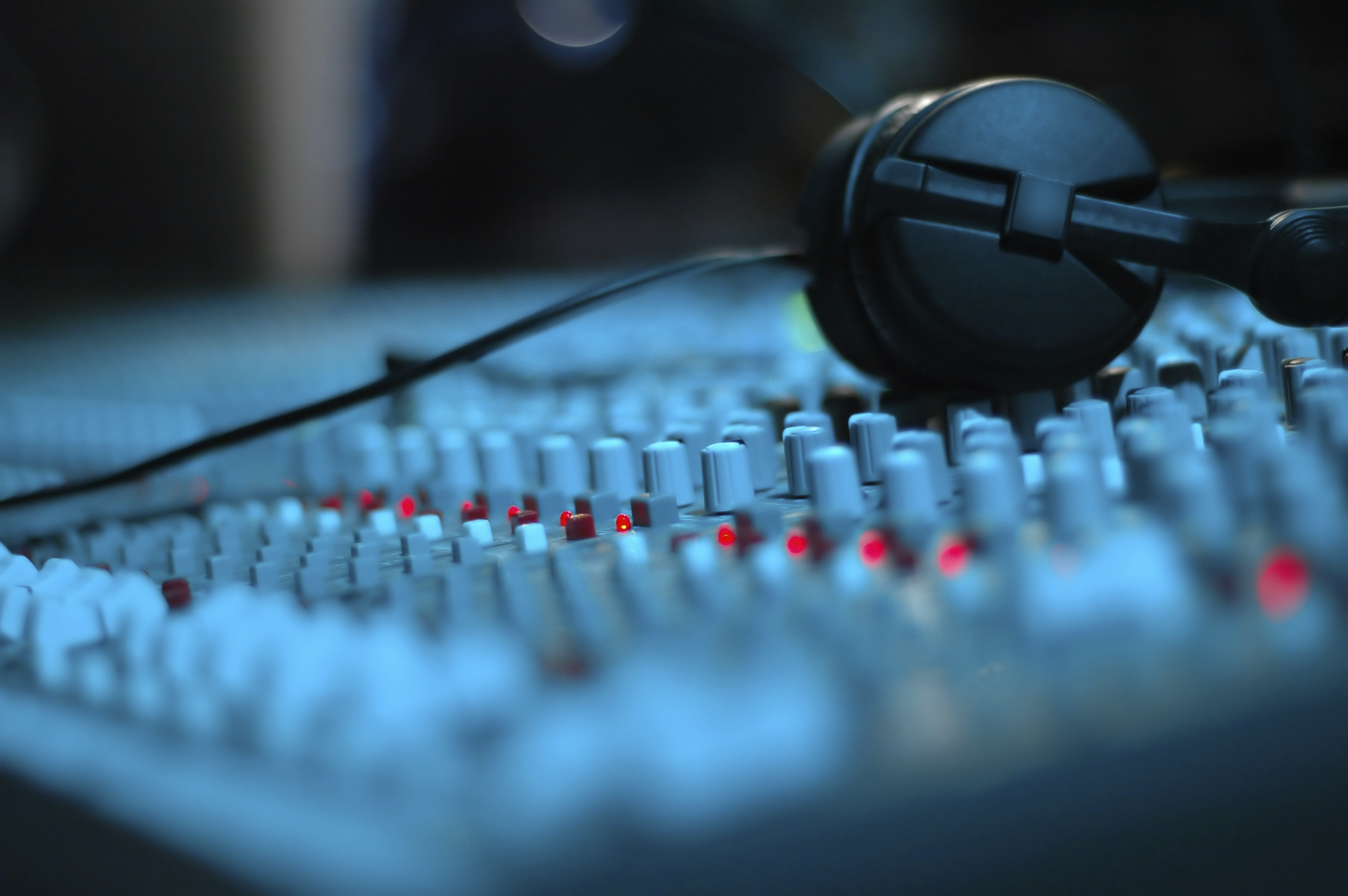 Entertainment_sound_console