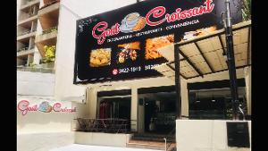 Croissanteria, restaurante e conveniência