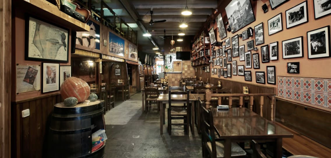 Traditional bars in barcelona - Bodega Padua