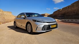 טויוטה קאמרי