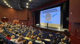 ויטלי פלוטינסקי בהרצאה בכנס הגדול של הצפון קרדיט יחצ