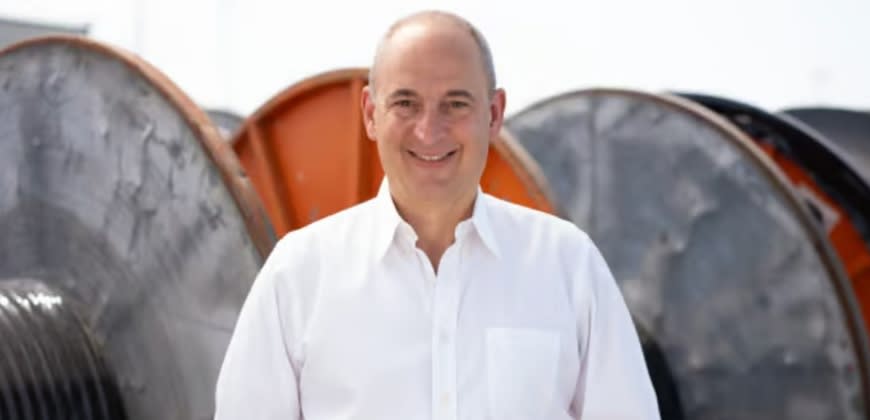 ראובן אלון, מנכ"ל גולן תעשיות מתחדשות, צילום: גולן תעשיות ראובן אלון, מנכ"ל גולן תעשיות מתחדשות, צילום: גולן תעשיות