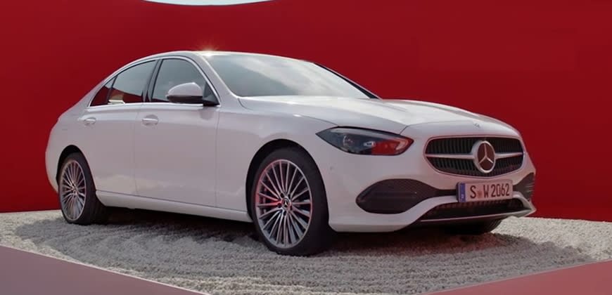 מרצדס C-Class. האם בדגם הבא יהיה מנוע של ב.מ.וו? צילום יצרן מרצדס C-Class. האם בדגם הבא יהיה מנוע של ב.מ.וו? צילום יצרן
