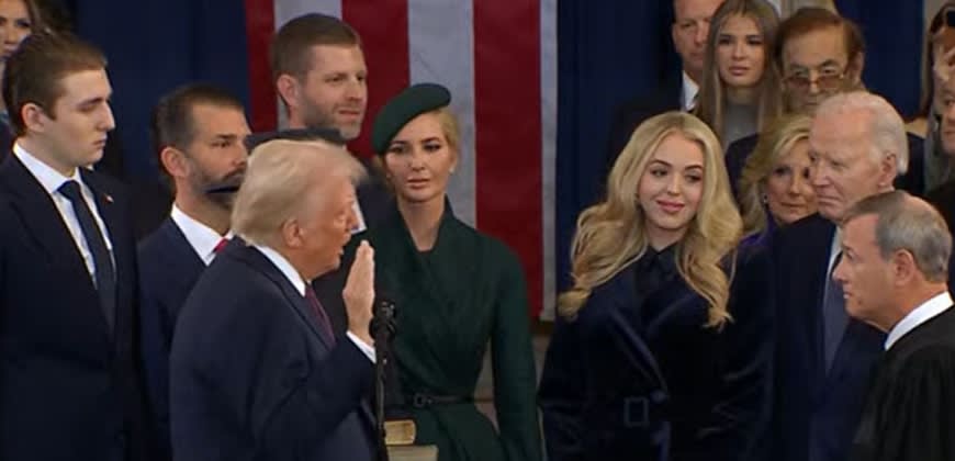 טראמפ ומשפחתו בהשבעה לנשיא. קרדיט: ויקיפדיה