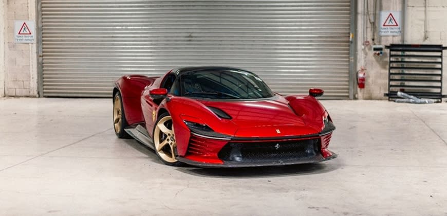 פרארי דייטונה SP3. מחיר של 18,000,000 ש"ח. קרדיט עמית אגרונוב