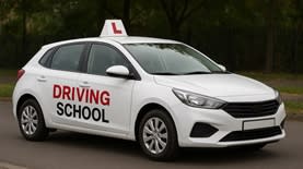 רכב לימוד נהיגה. אילוסטרציה AI