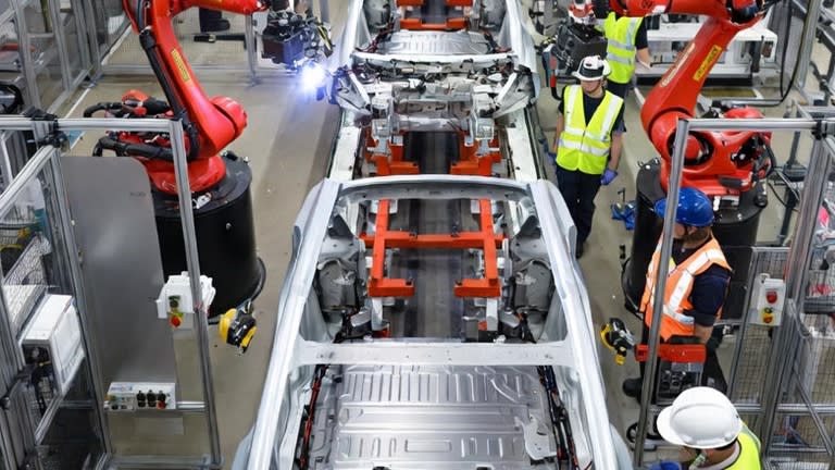 ייצור מכוניות חשמליות, קרדיט: גרוק