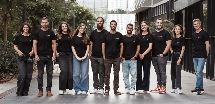 צוות עובדי ועובדות Localbird. צילום: זארה ברוקס