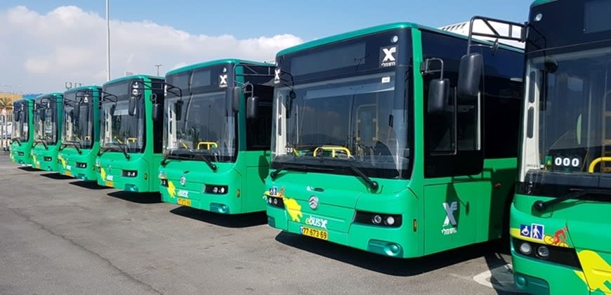 אוטובוסים (אמיר זלצברג)