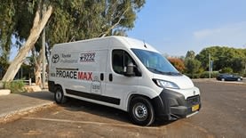 טויוטה פרואייס מקס. צילום יואב פולס