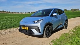 דולפין סרף של BYD - דוגמה לרכב חשמלי לא יקר שיוצא נשכר מהמתווה המעודכן. צילום יואב פולס