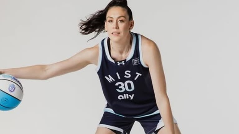 בריאנה סטיוארט, מתוך הרשתות החברתיות