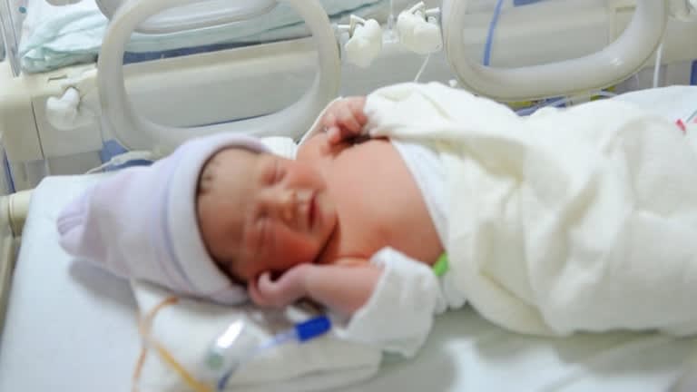 תינוק במחלקת ילודים, קרדיט: גרוק