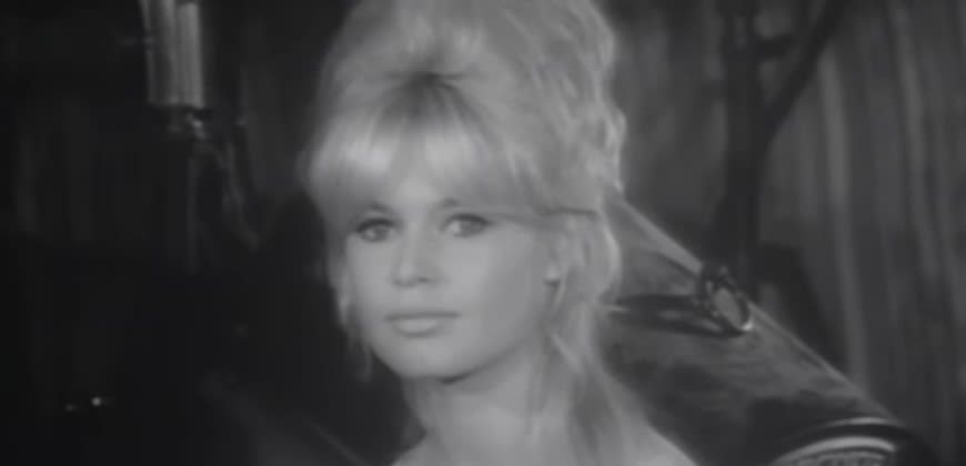 בריז'ט בארדו בתכנית של אד סאליבן, מתוך עמוד היוטיוב של התכנית