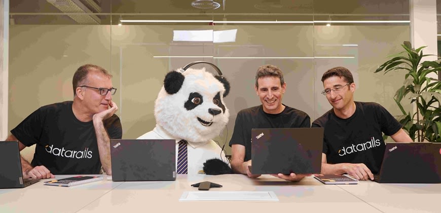 מימין: אייל כהן COO, דידי גורפינקל CEO ועודד הר-טל CTO, צילום: פיני סילוק