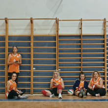 כל האמהות משקרות, מתוך אתר כאן 11