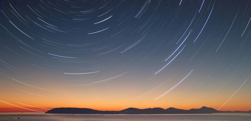 חוצנים. צילום: Faik Akmd, Pexels